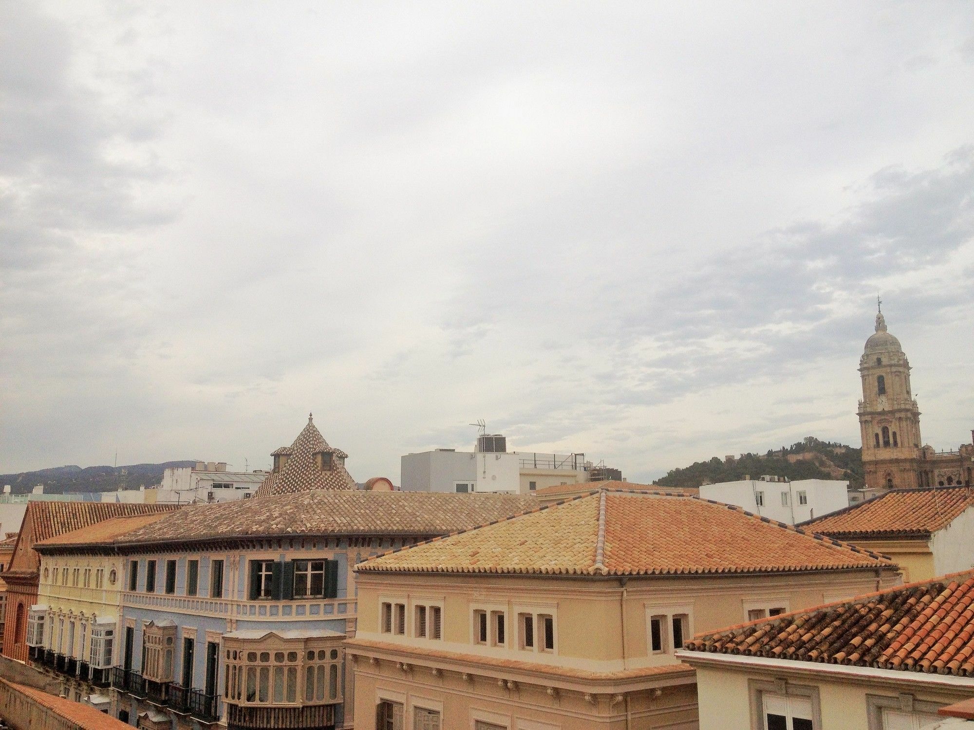 Malaga Centro Apartamentos Esterno foto